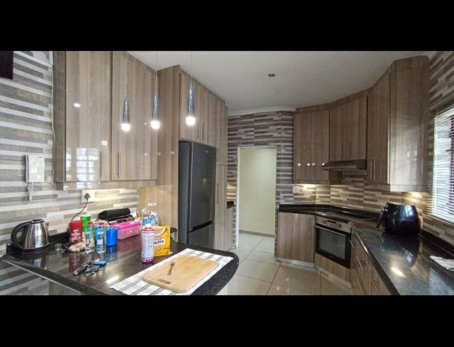 5 BEDROOM FREESTANDING FOR SALE IN WESTVILLE